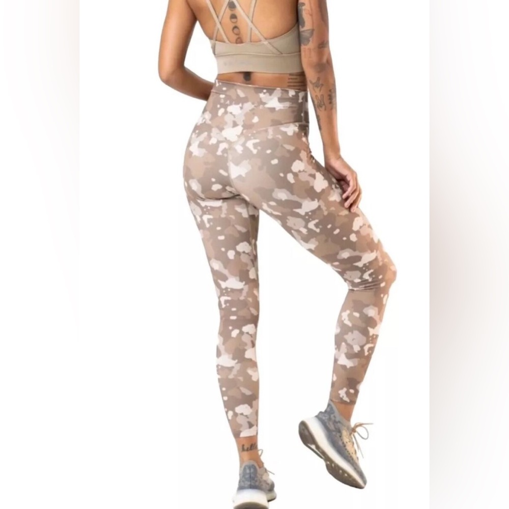 Balance Athletica Tan Camo Ascend Pant (S)